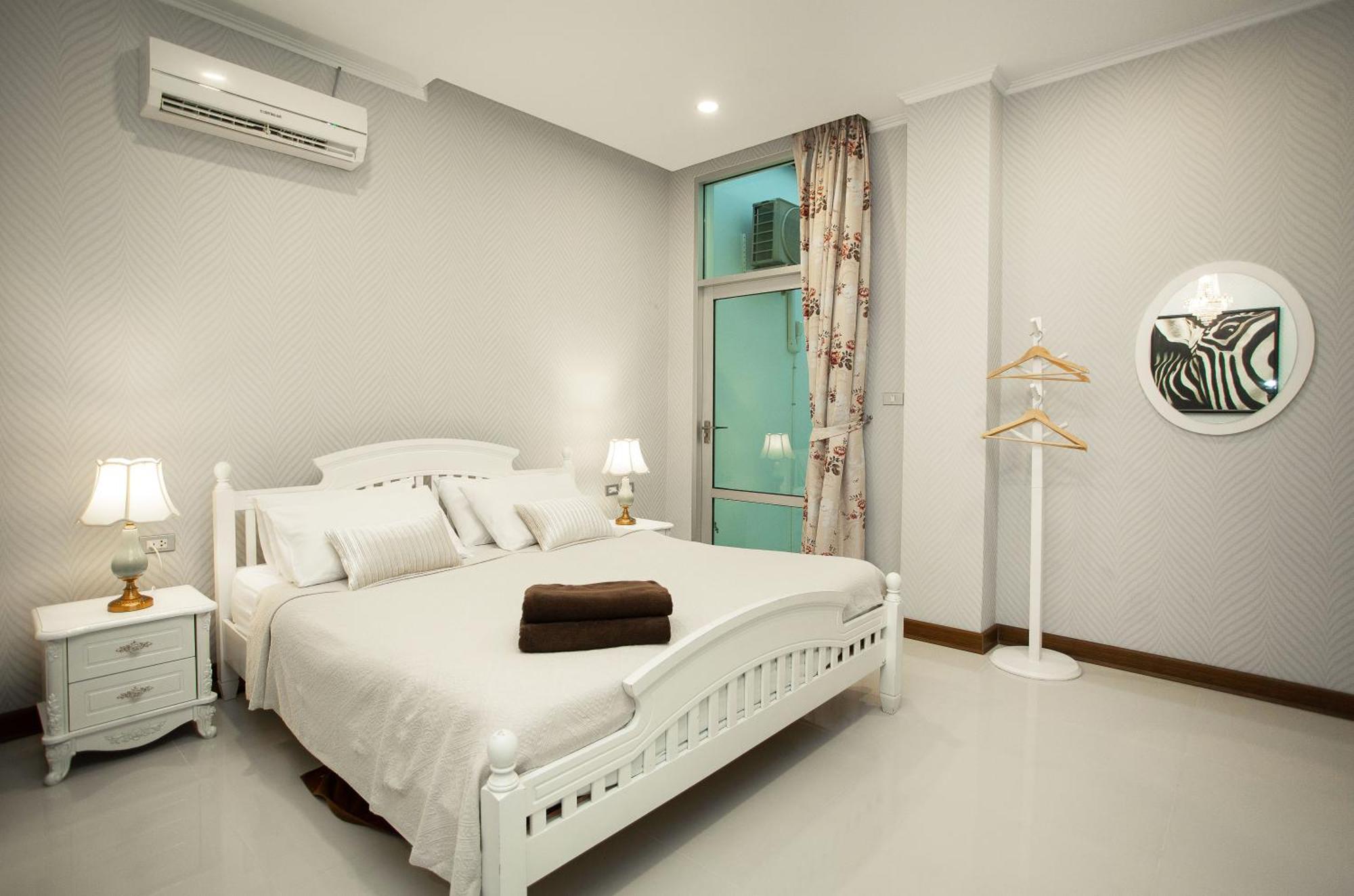 Nagawari Art Maldives Pattaya Villa На Джомтиен Екстериор снимка